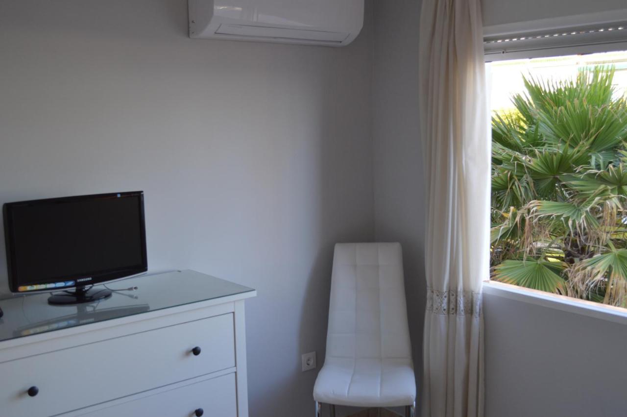 Seafront Recently Renovated Apartments ベナルマデナ エクステリア 写真