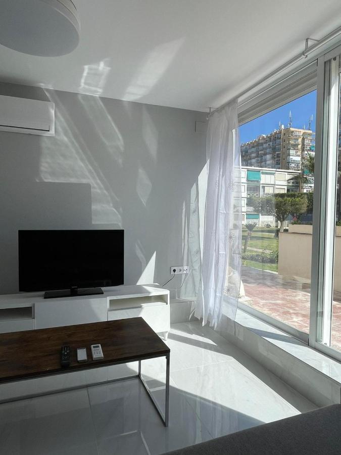 Seafront Recently Renovated Apartments ベナルマデナ エクステリア 写真